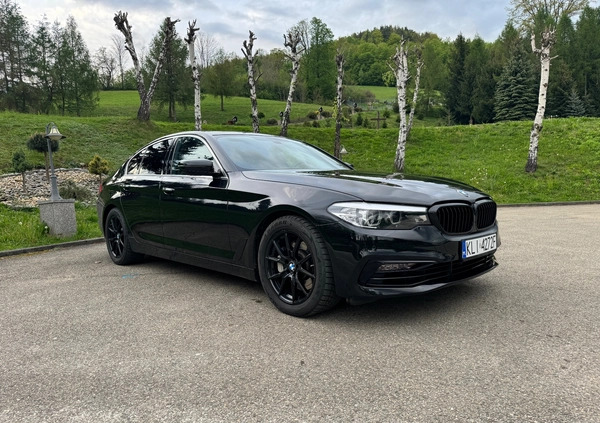 BMW Seria 5 cena 108000 przebieg: 133000, rok produkcji 2017 z Miłosław małe 154